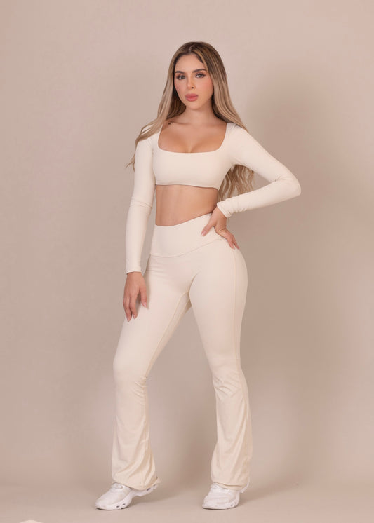 Conjunto “CHELSEY” beige